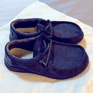 Hey Dudes-Black Youth size 4 or Women’s size 5.